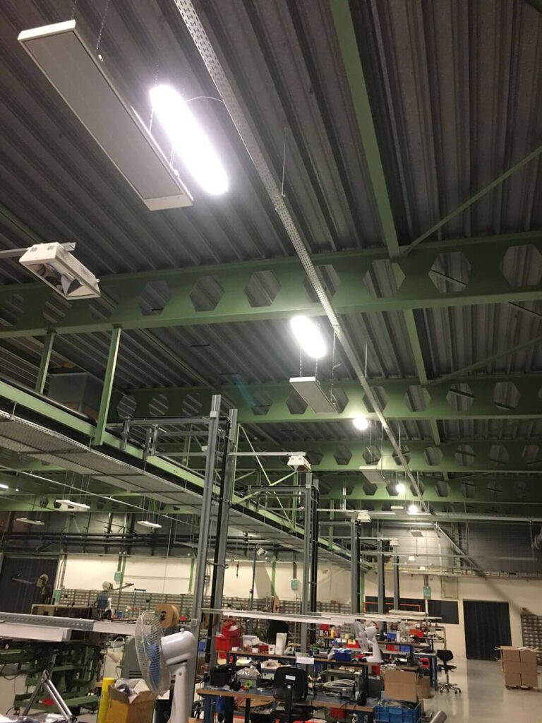 Elektrische heaters aan plafond
