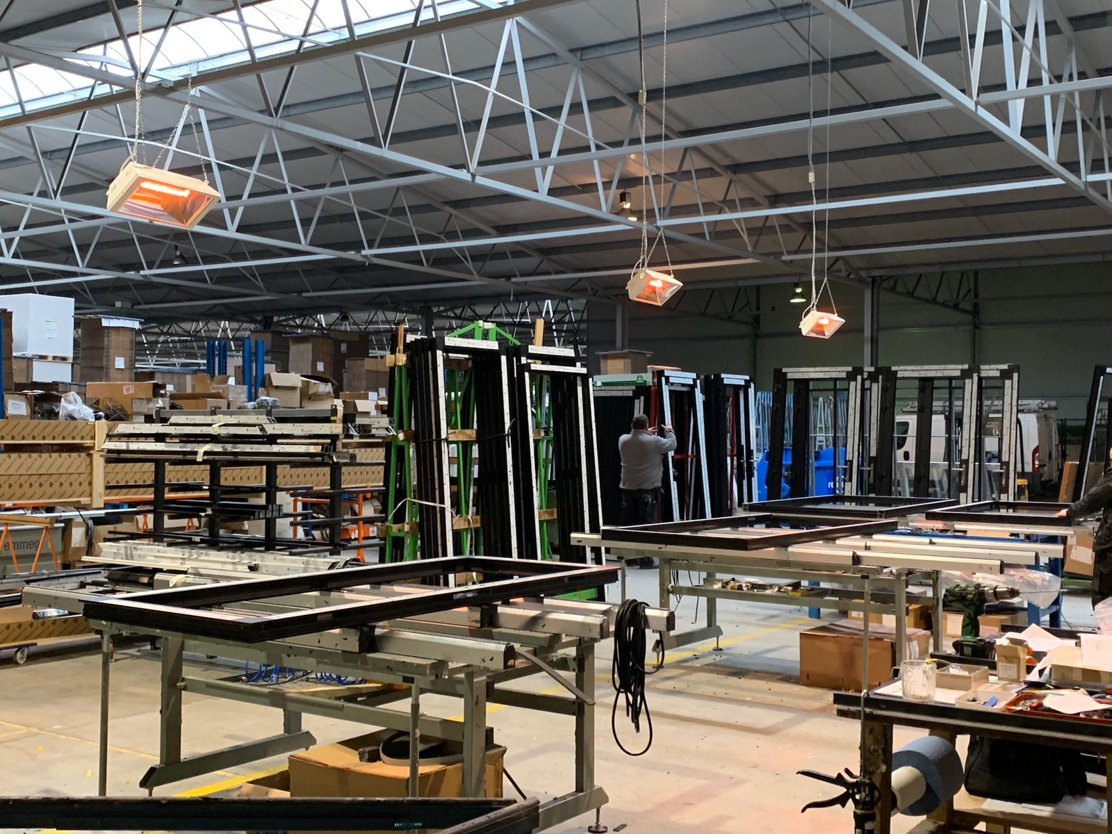 Goedkoop werkplaats verwarmen met infrarood verwarming